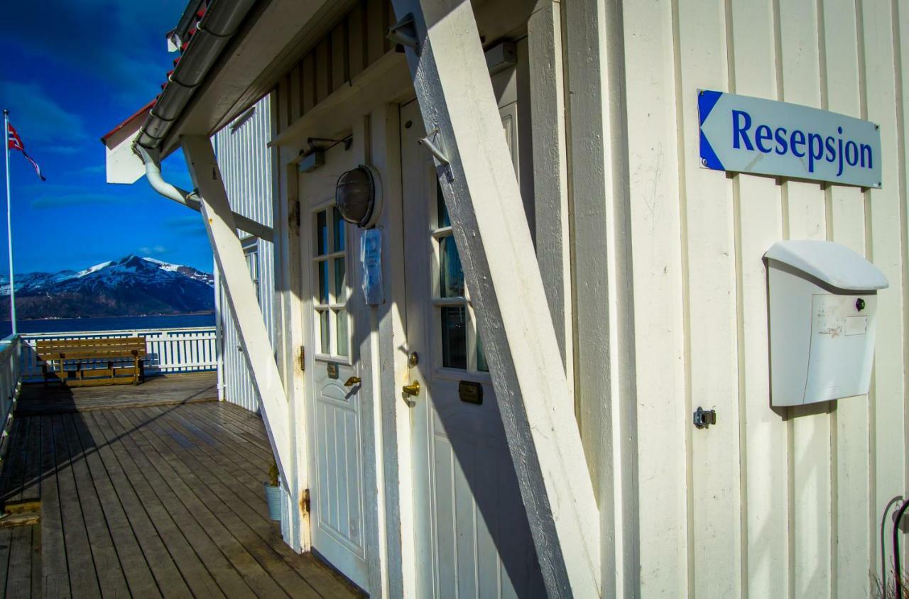 Lofoten Gate Hostel Лёдинген Экстерьер фото
